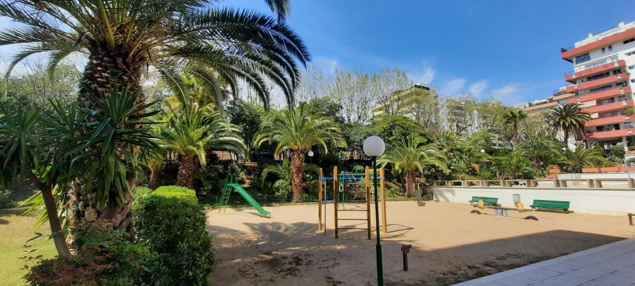 Bright Apartment Near The Beach And Barcelona By Train ماسنو المظهر الخارجي الصورة